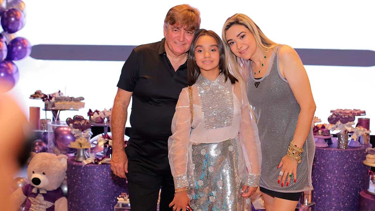 Empresária Simone Almeida Martins celebra aniversário da filha Raquel com festa em Alphaville