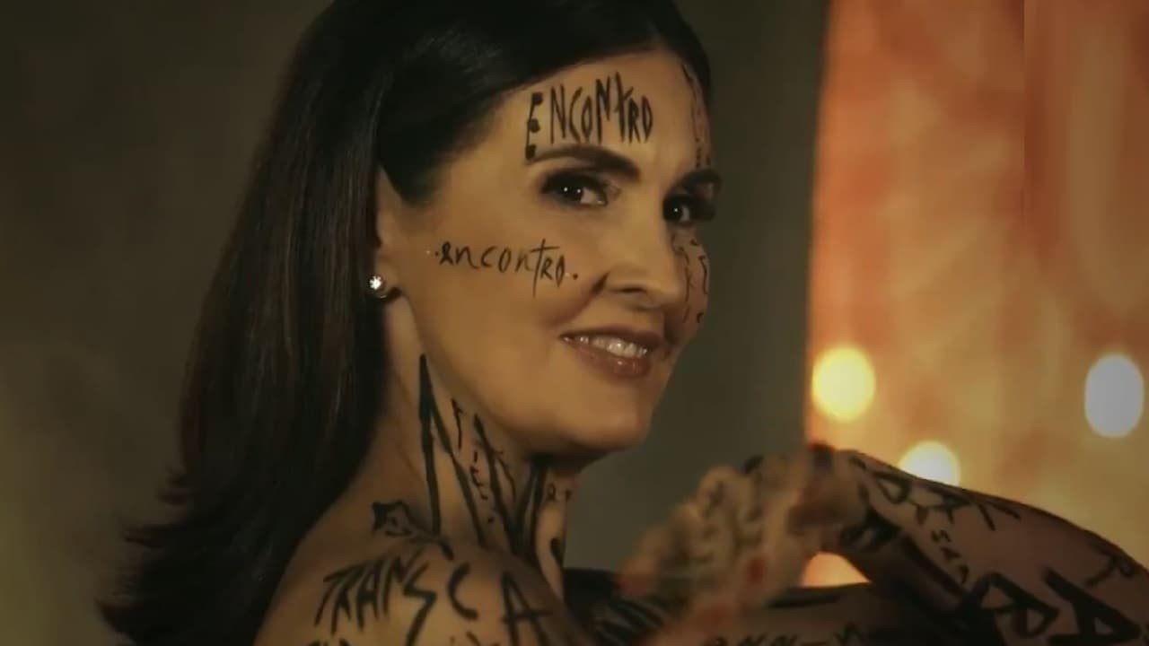 Fátima Bernardes surge toda tatuada em despedida do Encontro: \"Até breve\"