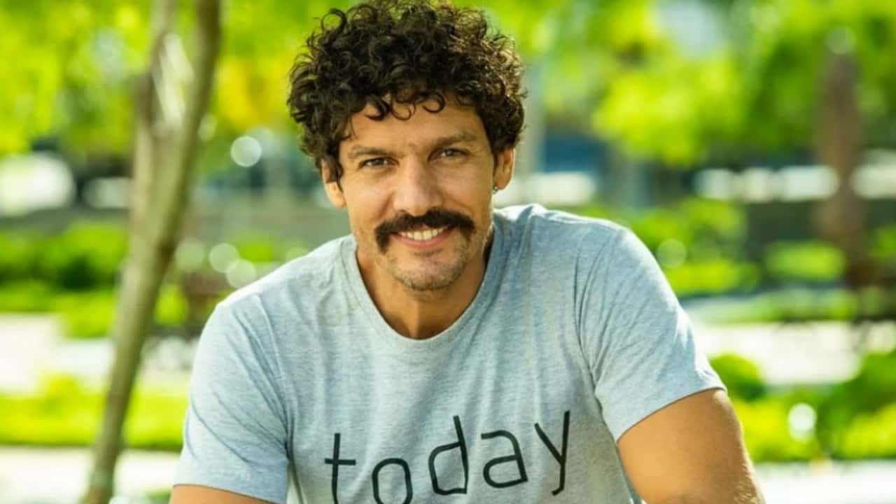 Guito, de Pantanal, revela bênção de Sérgio Reis e planos na TV após fim da novela
