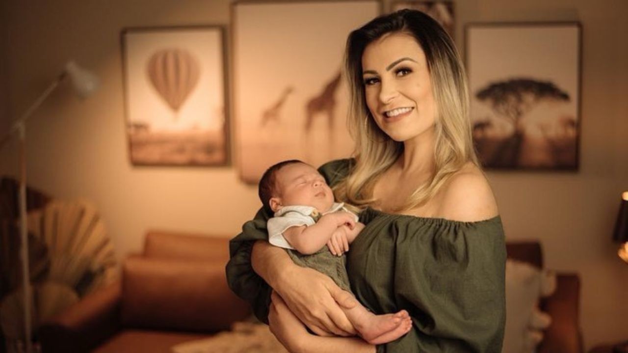 Andressa Urach recupera filho de 5 meses: \"Estou aliviada\"