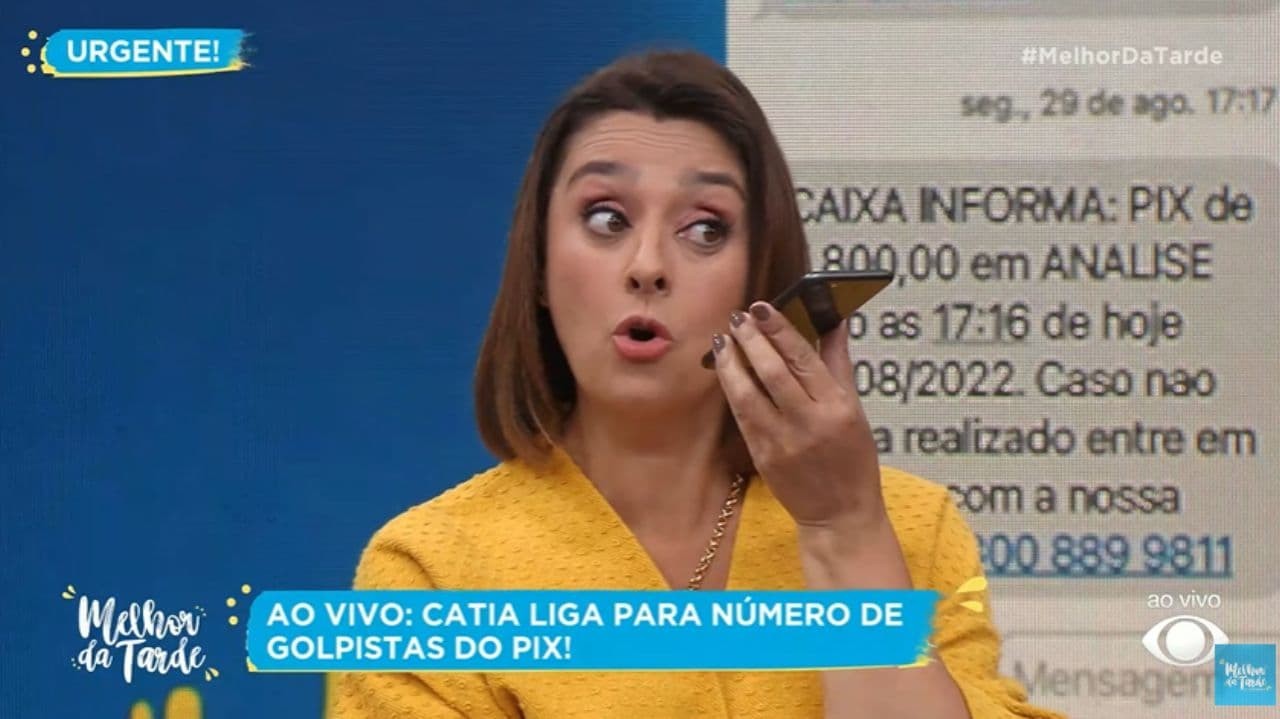 Catia Fonseca liga para golpista ao vivo e atitude surpreende