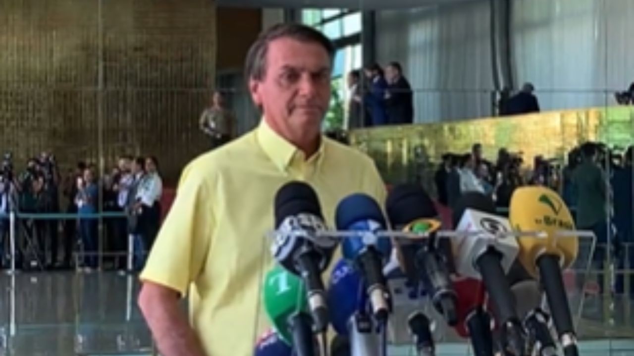 Leonardo e Gusttavo Lima escancaram apoio a Bolsonaro e pedem voto aos fãs