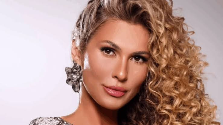 Lívia Andrade reage a rumores de affair com Pedro Scooby: \"Não vou deixar de sair com meus amigos\"