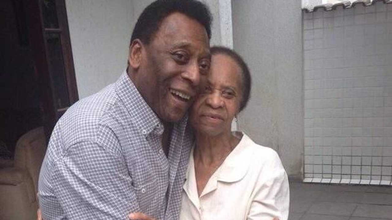 Quem é a mãe de Pelé? Com 100 anos e longe dos holofotes