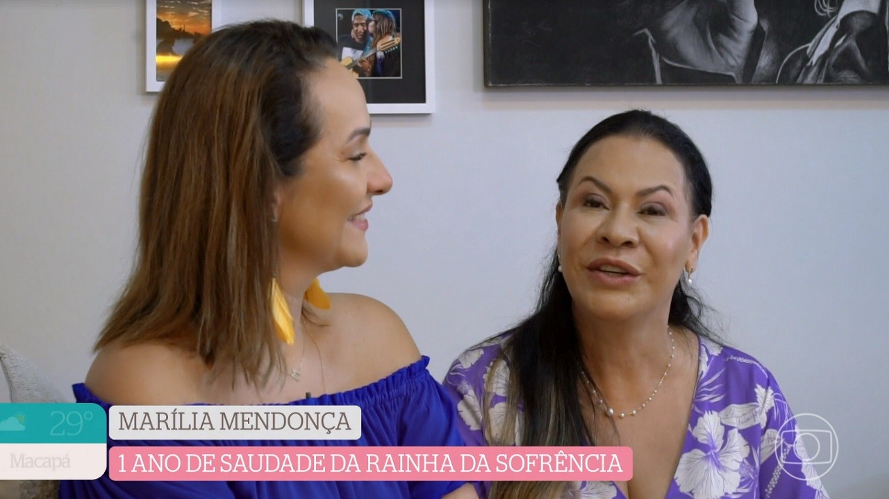 Maria Beltrão chora ao ganhar colar que era de Marília Mendonça