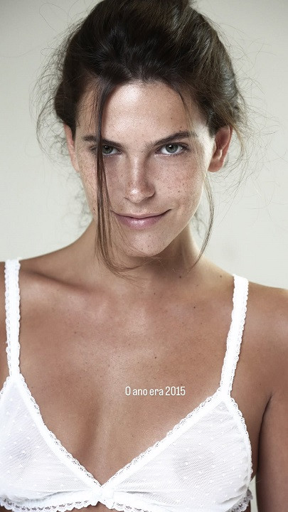 Mariana Goldfarb resgata fotos de lingerie de 2015 e questiona: \"Mudei muito?\"