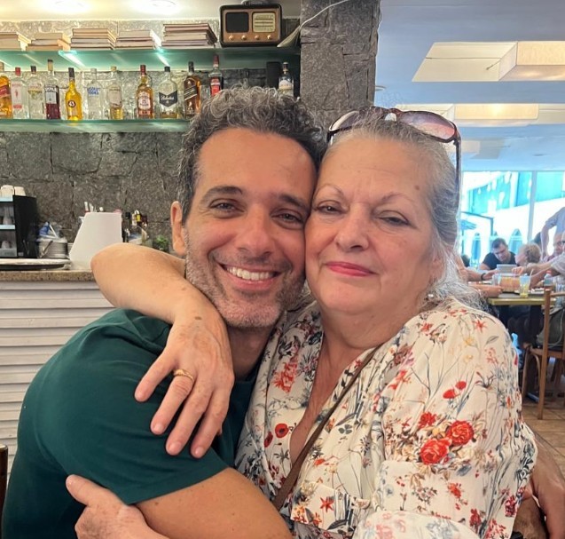Mouhamed Harfouch lamenta a morte da mãe: \"Serenou em pleno Carnaval\"