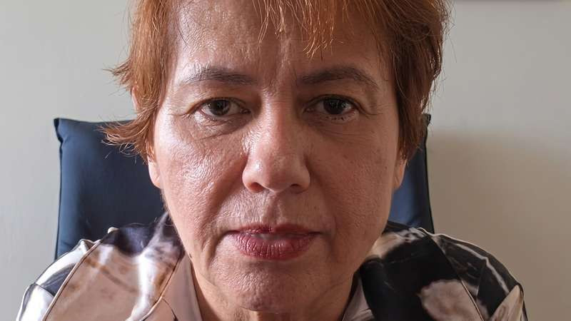 Narjara Turetta se explica após colocar objetos à venda no WhatsApp: \"Não estou passando necessidade\"