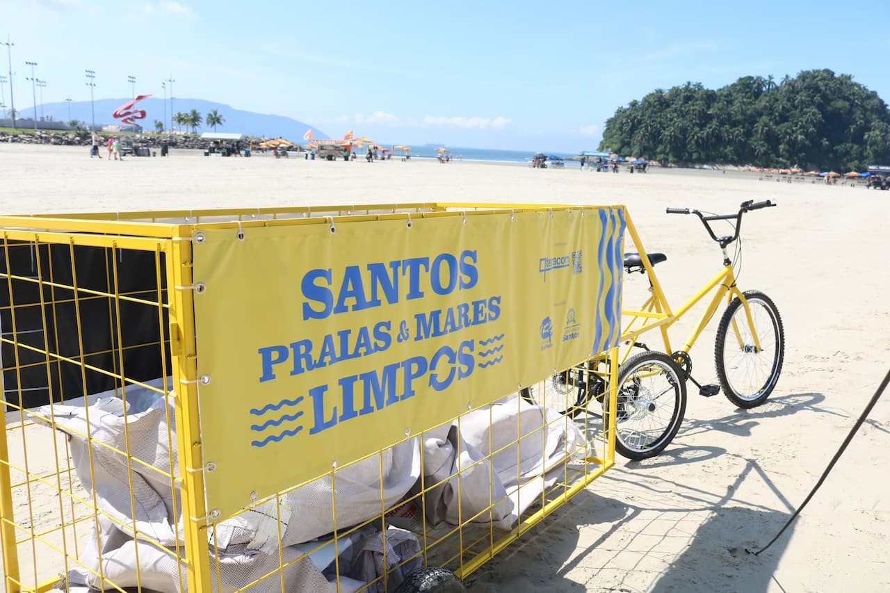 Santos Praias & Mares: projeto inédito conscientiza banhistas sobre educação ambiental e coleta de resíduos
