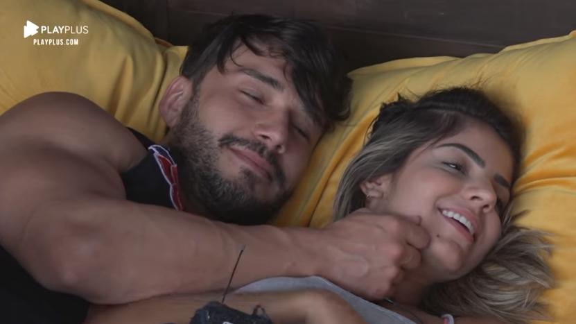 Lucas e Hariany finalmente deram o primeiro beijo no reality show A Fazenda 11