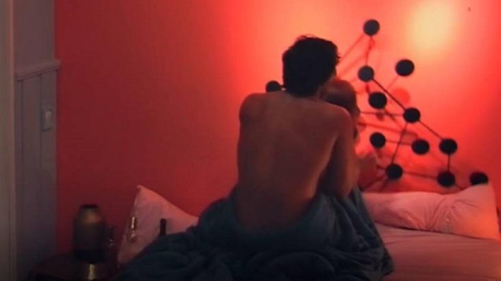 De sexo na banheira a surubão: cinco cenas quentes do De Férias com o Ex