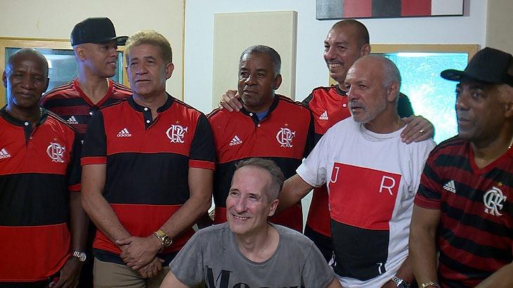 Ex atletas do Flamengo posam para foto do Globo Esporte