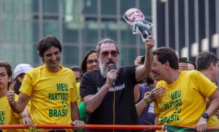 De Lobão a Fagner: Famosos que romperam com Bolsonaro em 2019