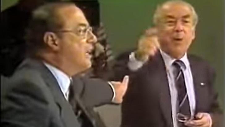 Cena do debate eleitoral de 1989 na briga entre Maluf e Brizola