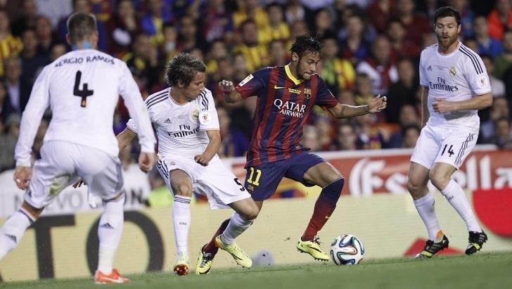 Neymar em partida pelo Barcelona