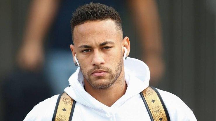 Advogado compara parças de Neymar a grupo extremista e diz que jogador fugiu: \"Pedi a prisão\"