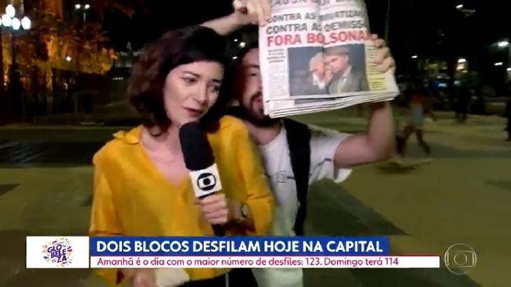 Laura Cassano tendo entrada ao vivo invadida por homem que protesta contra Bolsonaro