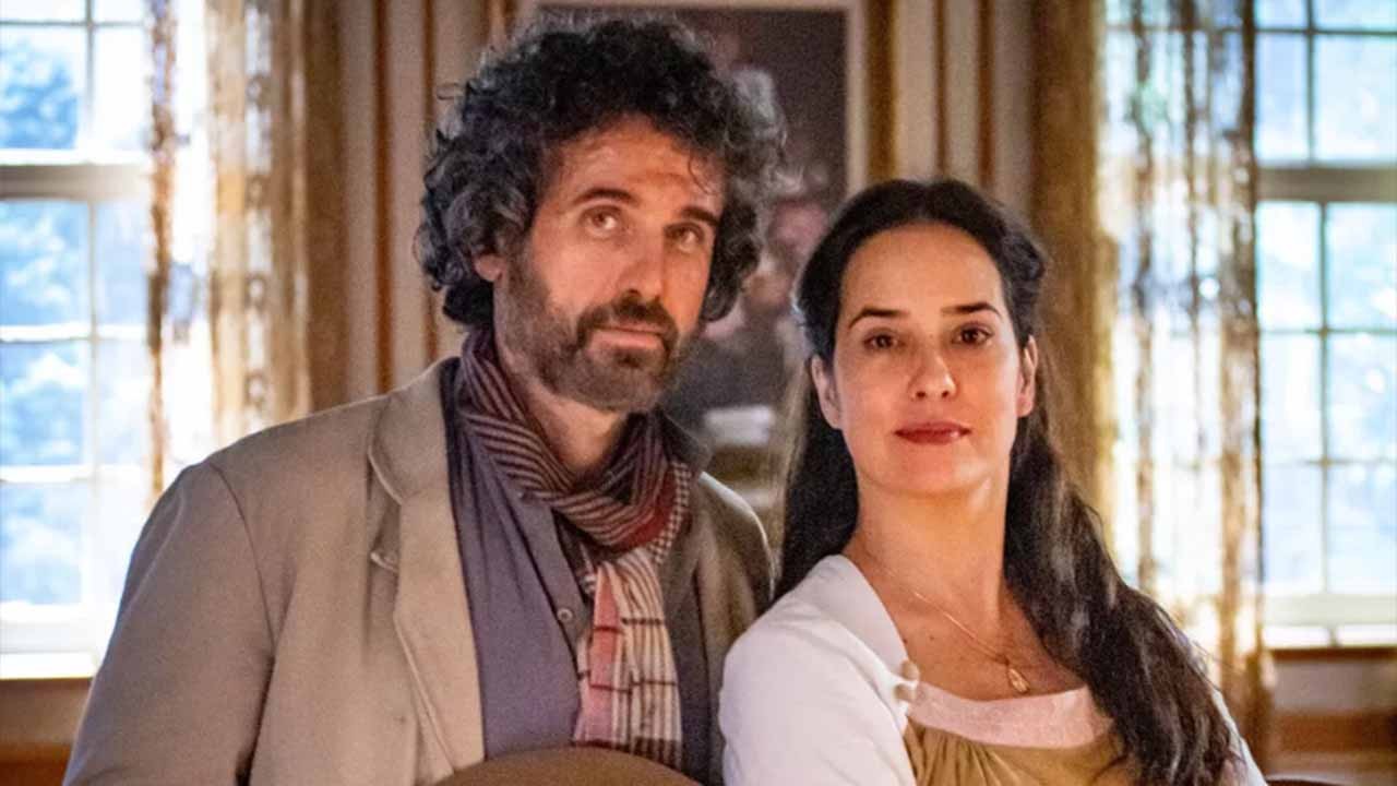 Eriberto Leão e Paloma Duarte como Leônidas e Heloísa posados