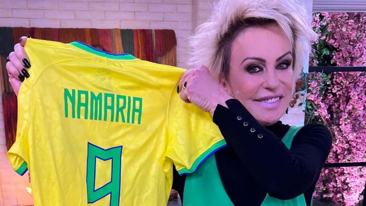 Ana Maria Braga e camisa da seleção brasileira