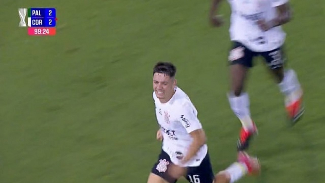 Garro comemorando gol do Corinthians