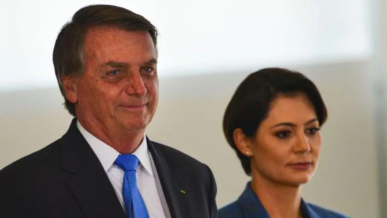 Michelle e Bolsonaro em foto