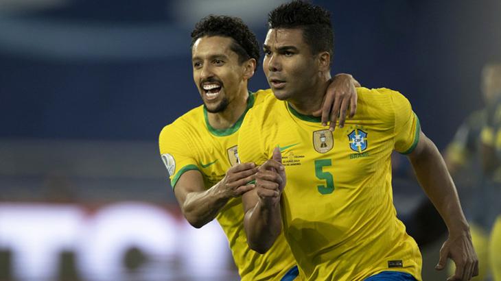 Marquinhos e Casemiro comemorando o gol da vitória do Brasil