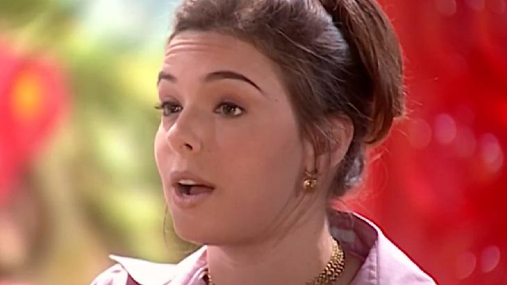 Regiane Alves como Clara em cena da novela Laços de Família, em reprise na Globo