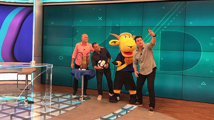 Fox Sports dá pontapé inicial na Copa do Nordeste com visita de mascote e troféu