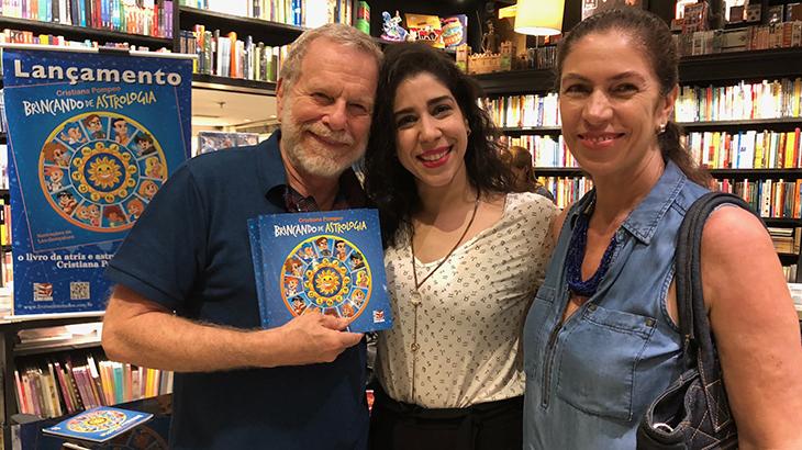 Após \"Deus Salve o Rei\", atriz lança livro de astrologia para as crianças