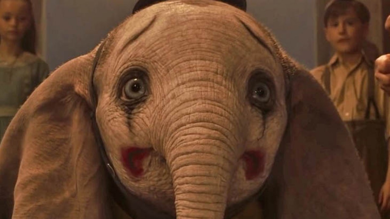 Dumbo em cena do filme clássico