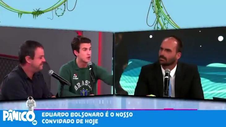 André Marinho e Eduardo Bolsonaro no programa Pânico, da Jovem Pan