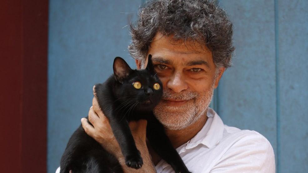 Eduardo Moscovis e o gato León