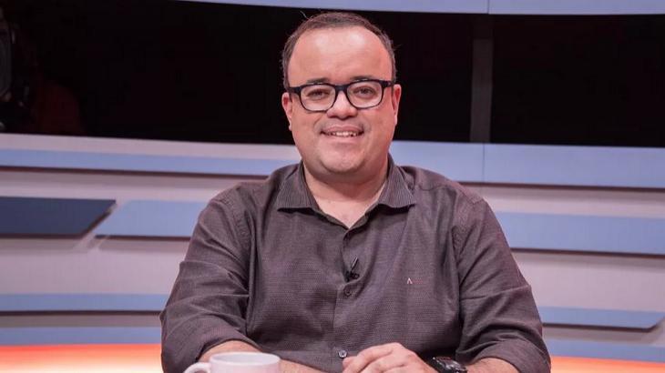 Desempenho de Everaldo Marques à frente da transmissão de Fórmula 1 na Globo recebeu elogios na web