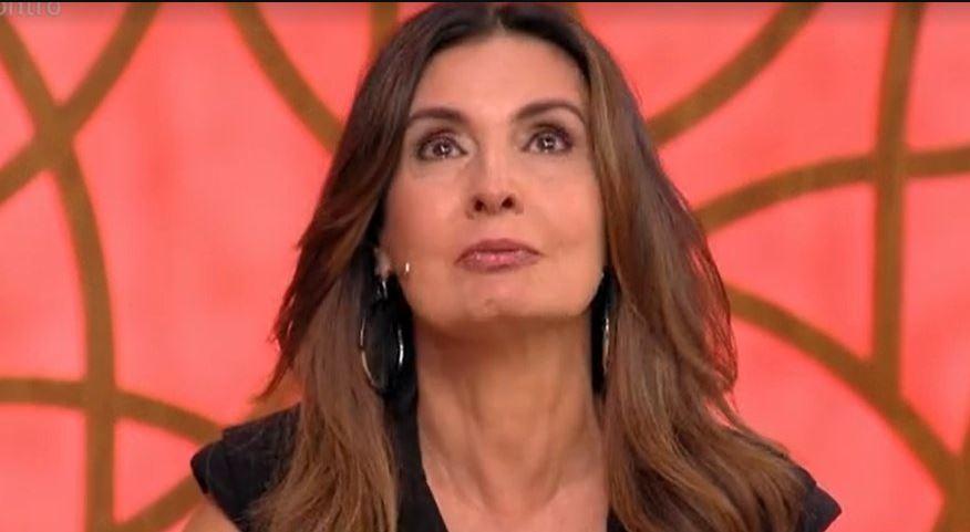 Fátima Bernardes chora durante o programa Encontro