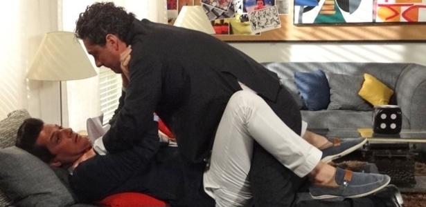 Fina Estampa: Baltazar dá piti com Solange em palco e vira chacota nas redes sociais