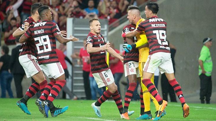Jogadores do Flamengo comemorando