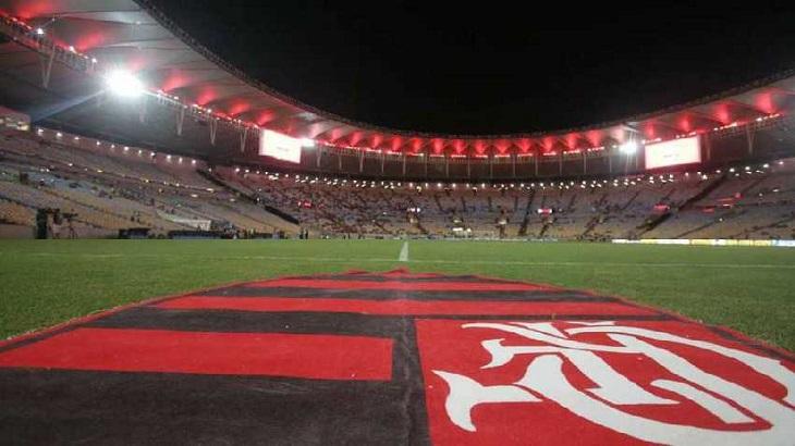 Maracanã com símbolo do Flamengo