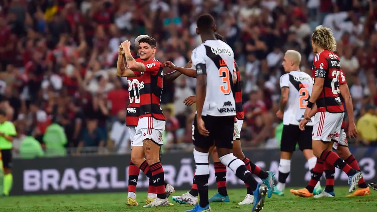 Jogadores do Flamengo e do Vasco
