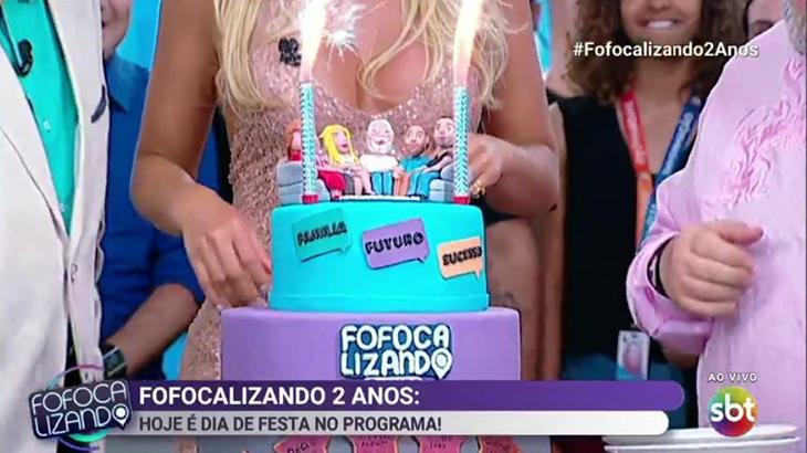 \"Fofocalizando\" comemora dois anos com choro, sem Mara e perdendo para a Record TV