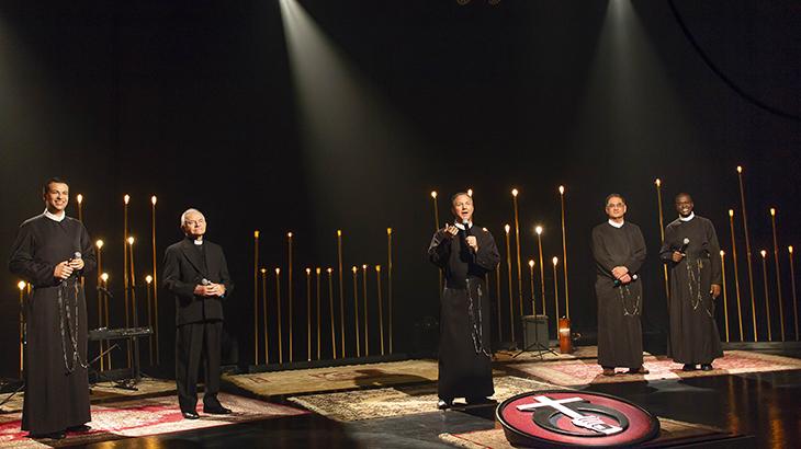 TV Aparecida exibe especial com religiosos cantores no dia de Corpus Christi
