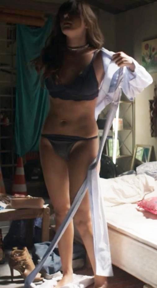 Giovanna Lancellotti enlouquece web com cena de lingerie em \"Segundo Sol\"