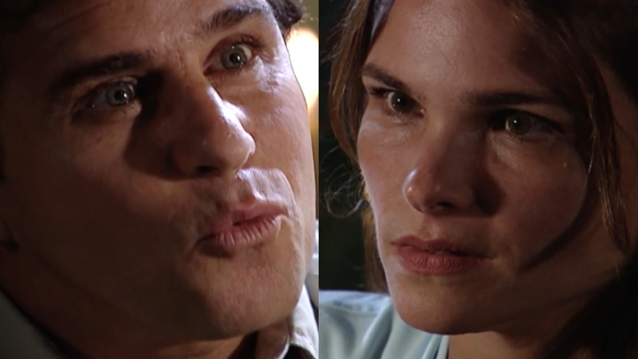 Escobar olhando para Alicinha em montagem de O Clone