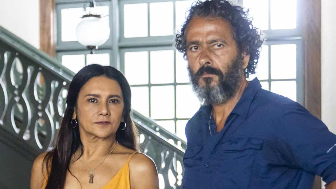 Dira Paes e Marcos Palmeira como Filó e José Leôncio na novela Pantanal, em exibição na Globo