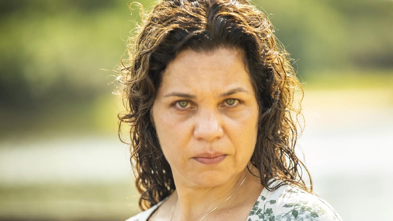 Isabel Teixeira como Maria Bruaca em Pantanal, novela em exibição na Globo