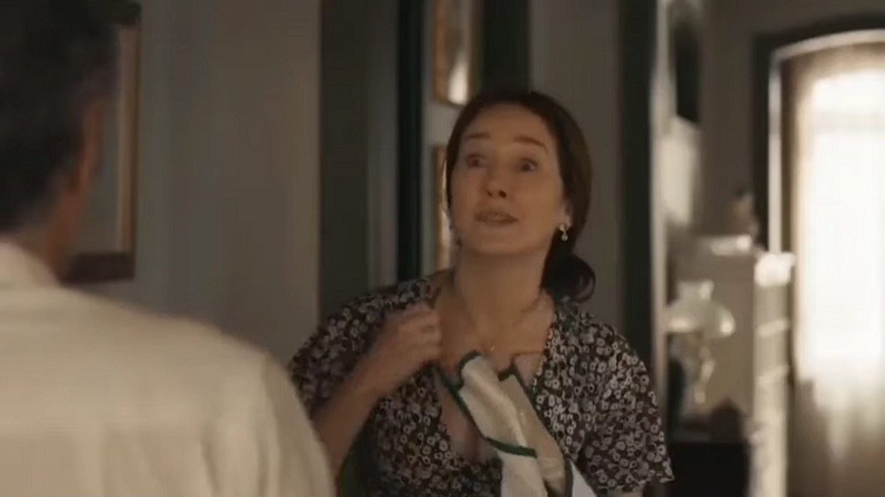 Camila Morgado interpretando Dona Patroa em Renascer