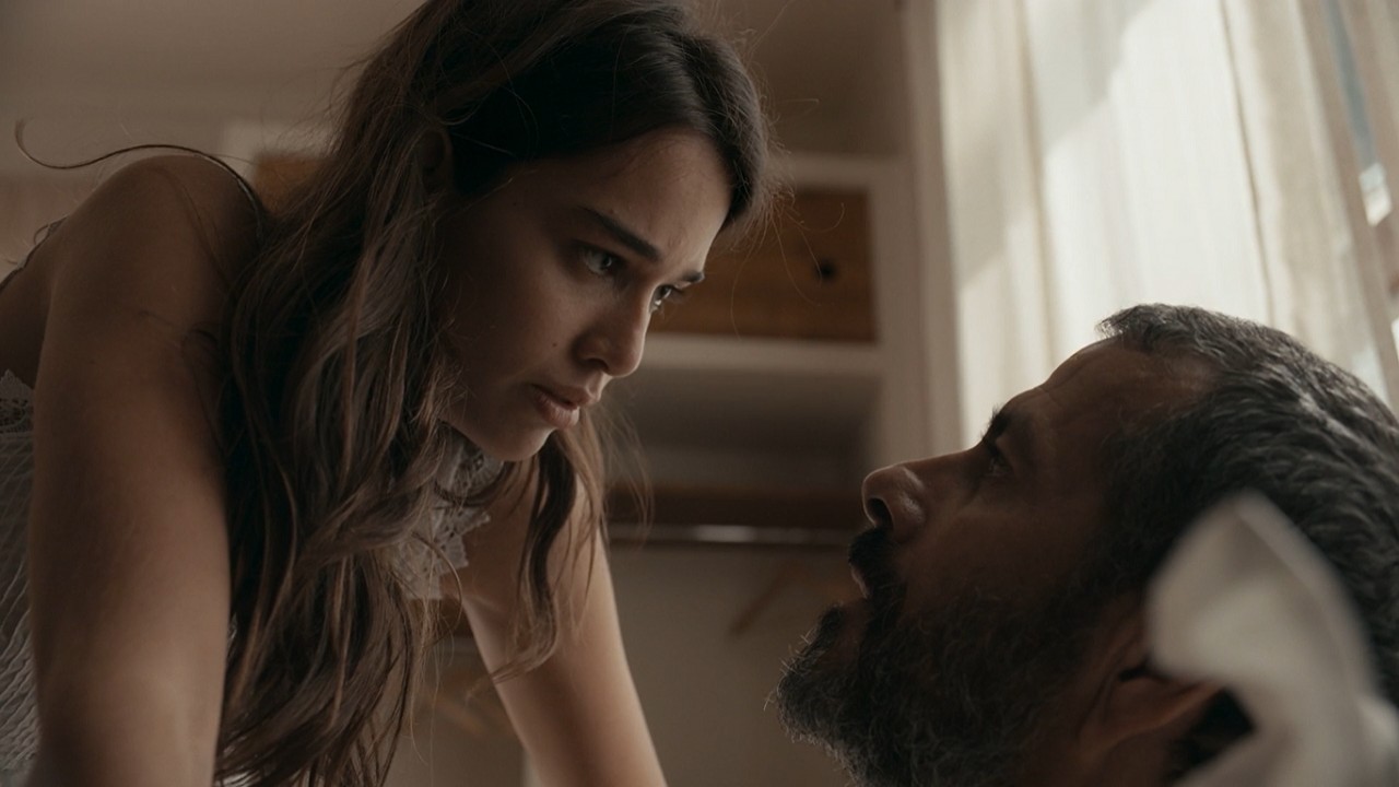 Marcos Palmeira como José Inocêncio e Theresa Fonseca como Mariana na novela Renascer