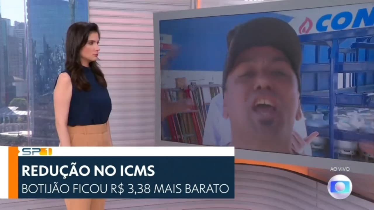 Sabina Simonato vê homem gritar "Globo lixo" em transmissão ao vivo do SP1