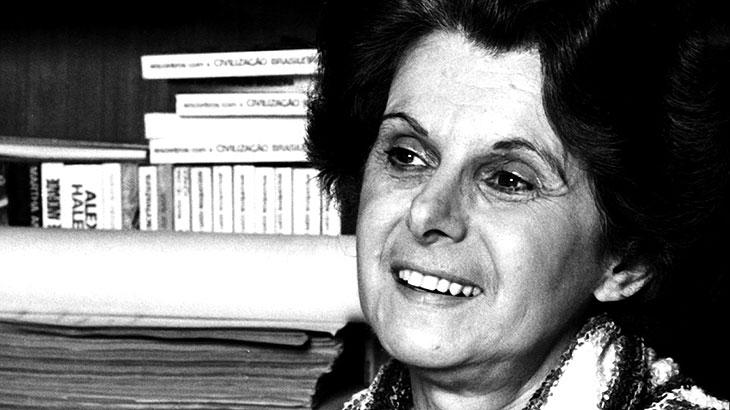 Neta de Janete Clair, Renata Dias Gomes fala da avó: “A maior novelista do país”