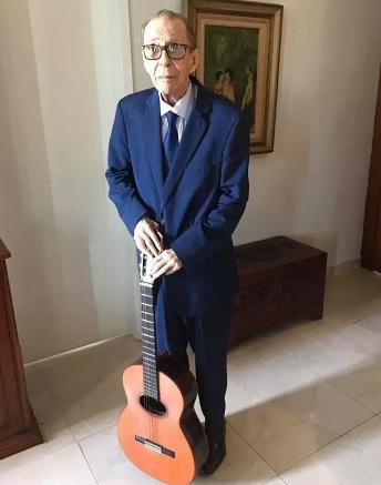 Morre João Gilberto, o pai da bossa nova, aos 88 anos