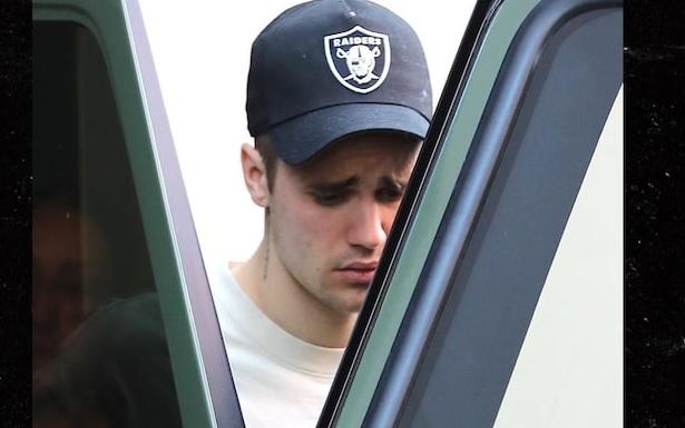 Justin Bieber chorando